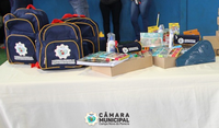 Projeto aprovado garante antecipação da compra de kits escolares para alunos da rede municipal em 2026
