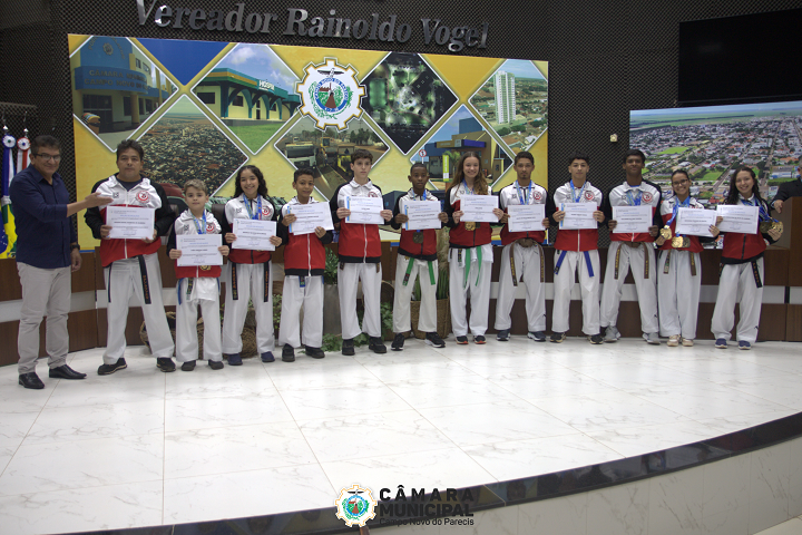 Câmara Municipal realiza solenidade para entrega de Moções de Aplausos