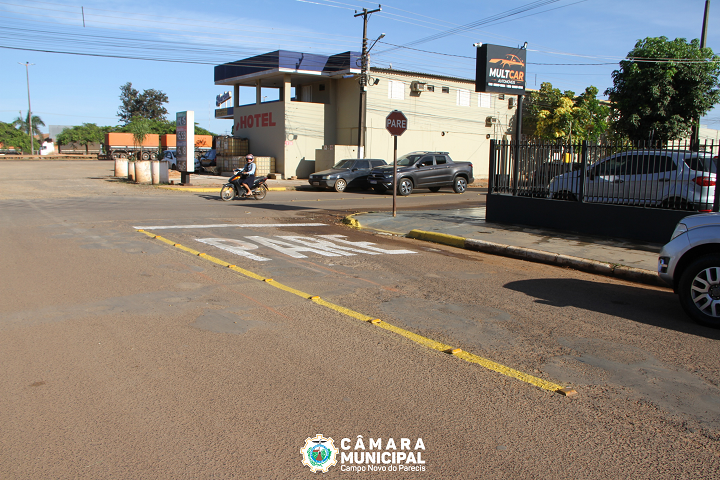 Indicação de vereadores é atendida para sinalização horizontal em cruzamento do município