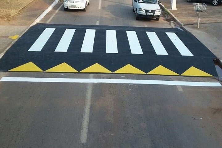 Indicação pede implantação de faixa elevada na Rua São Paulo