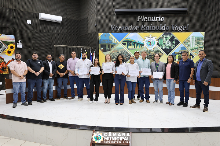 Integrantes do Programa Solo Vivo recebem homenagem da Câmara de Vereadores
