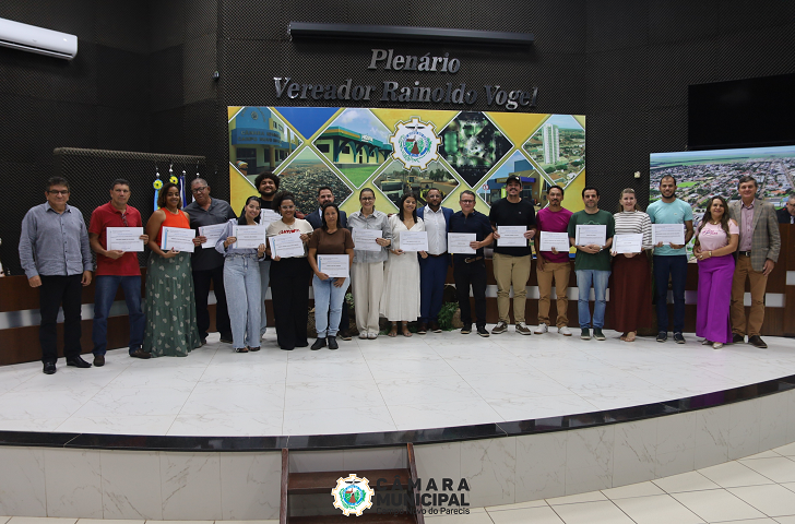 Moções de Aplausos homenageiam personalidades que destacam o município através de suas ações