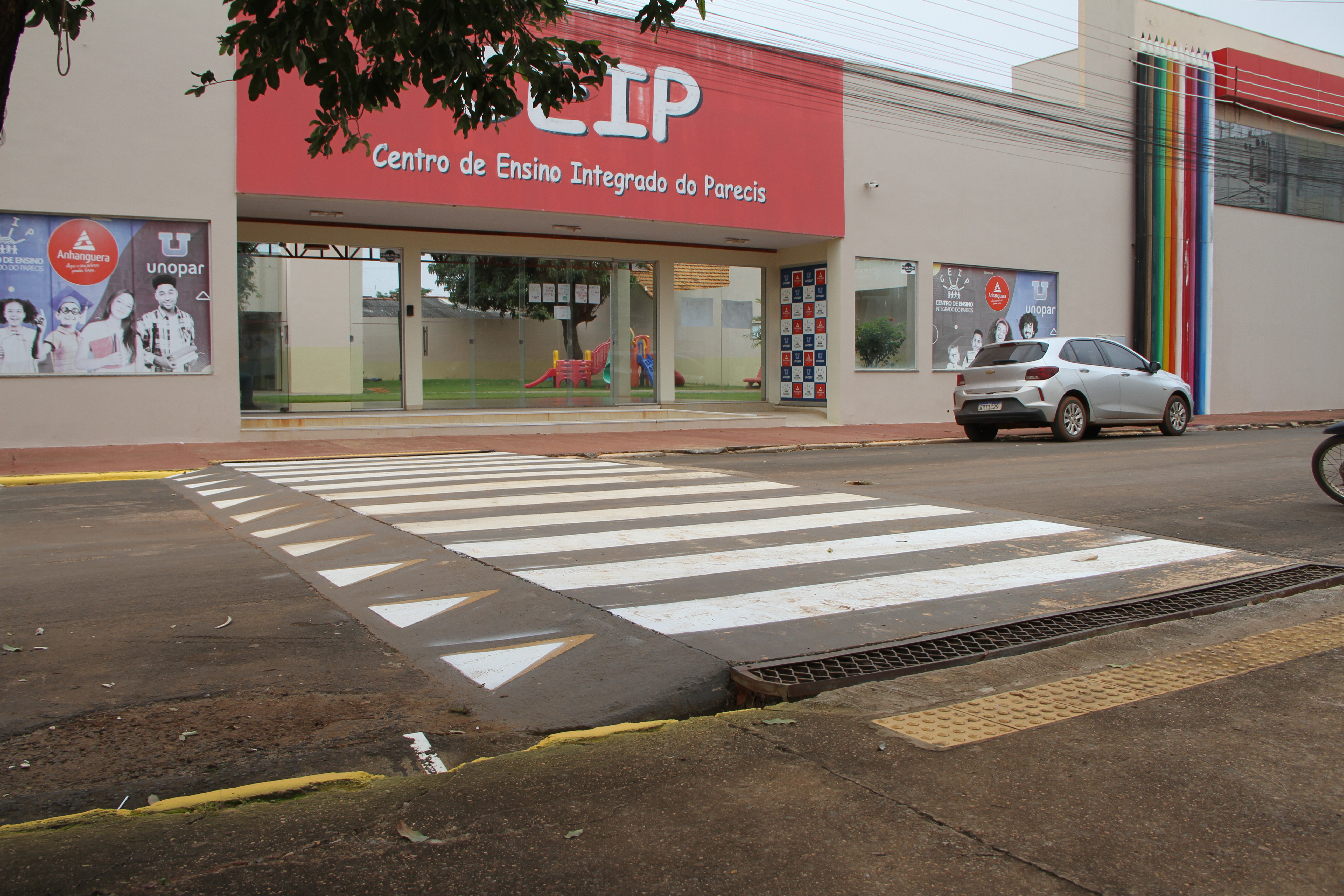 Propostas sugerem rotatória e faixas elevadas para melhorias no trânsito