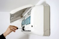 Vereador destaca problemas em unidades de saúde e cobra manutenção de equipamentos 