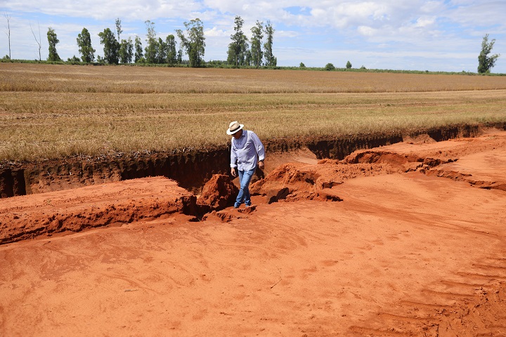 Vereador Milton percorre estradas vicinais para fiscalizar demandas de produtores
