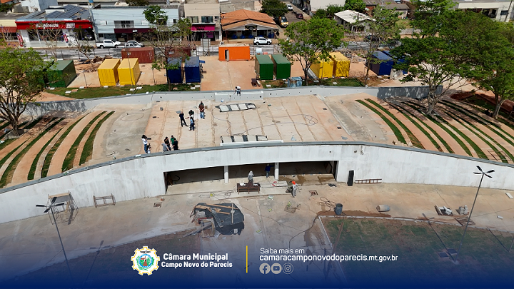 Vereadores fiscalizam obra da Praça Alviar Rother