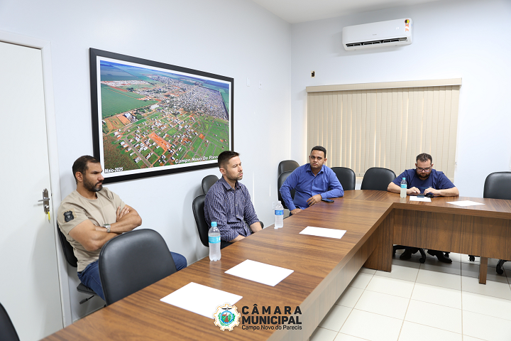 Vereadores recebem novo delegado de Polícia Civil na Câmara Municipal
