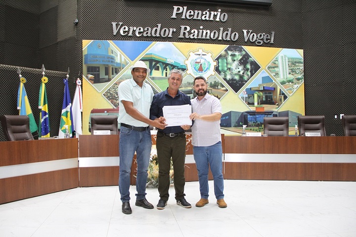 Voluntários da ação SOS Rio Grande do Sul são agraciados com Moção de Aplausos